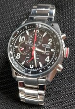 Citizen Chronograph 'Red Crown' B612-S087899 Eco-Drive 3 spare links Superb cond