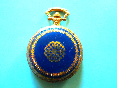 Blue enamel fronted golden - fronted, qtz