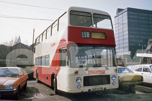 Bus photo yelloway - -, oup677p