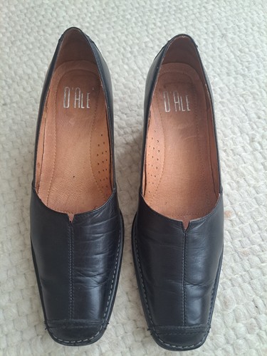 Black leather ladies - , court