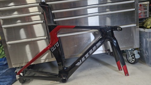 Vitus auto team - carbob, tri