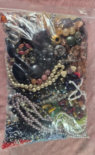 Costume jewellery beads lot - beads,