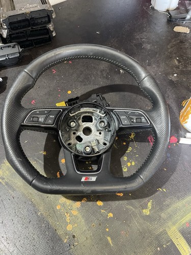 Audi flat bottom - b9,