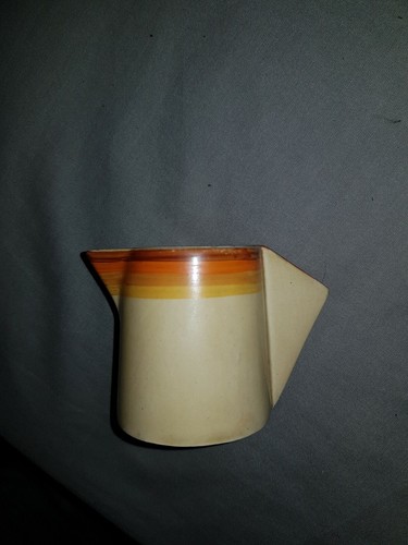 Clarice cliff bizarre - cliff, jug