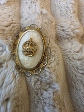 Vintage 1950s Gold Tone Mother
