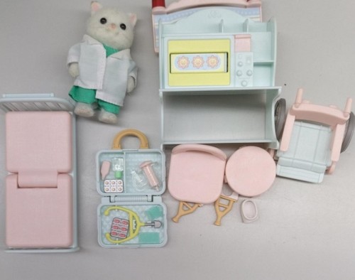 Sylvanian families model - sylvanian,