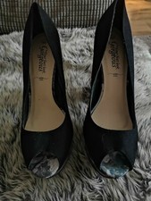 Women's UK 7 New Look Heeled Open Toe Shoe Floral Platform Detail Black