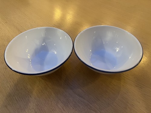 Two large falcon enamel - large, white