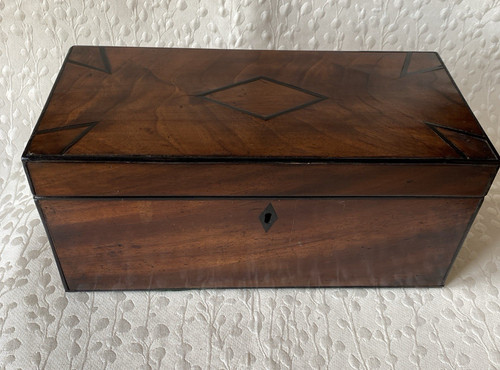 Antique wooden tea caddy - an,