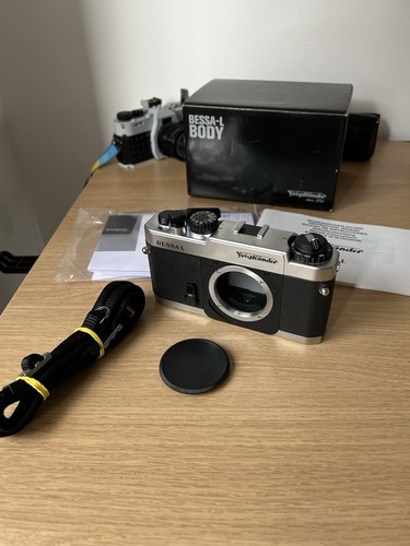 Mint boxed voigtlander bessa - mint,