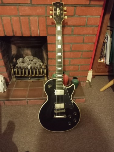Les paul electric guitar - les,