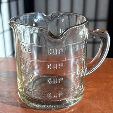 Vintage Depression Glass Measuring Cup - 1 Cup / 8 Oz - 3 Spouts