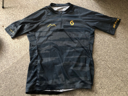 Scott short sleeve - zip, up