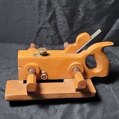 Antique auburn tool - co., screw