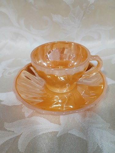 Tea cups and - , lot