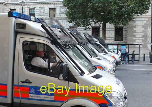 Photo 6x4 police riot vehicles - 6x4,