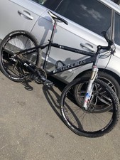 TREK MOUNTAIN BIKE 8500 ZR9000.  IN  TOP CONDITION.  FORKS JUST REPLACED.
