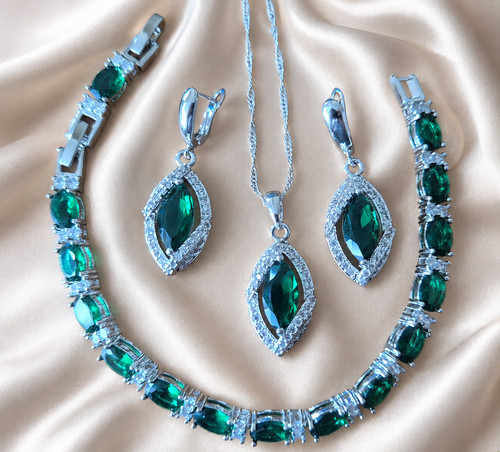 Emerald green cubic zirconia - green,