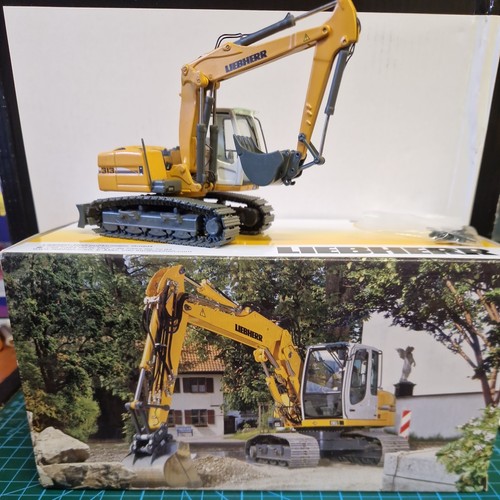 Liebherr r313 litronic diecast - liebherr,