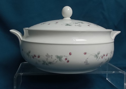 Royal doulton strawberry fayre - royal,