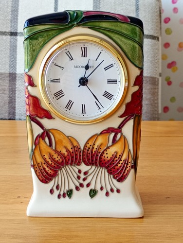 Moorcroft pottery anna lily - pottery,