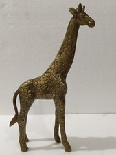 Metal Giraffe Sculpture Shelf