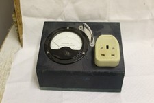 Vintage Samgamo Weston Amp Meter with plug socket 20x13.5x12cm high