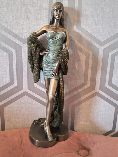 Vintage veronese 2002 bronze - vintage,
