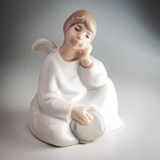 NAO Lladro Porcelain Angel Cherub Figurine Sitting With Tambourine Spain 10cm