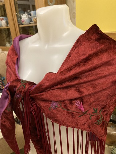 Beautiful vintage velvet - beautiful,