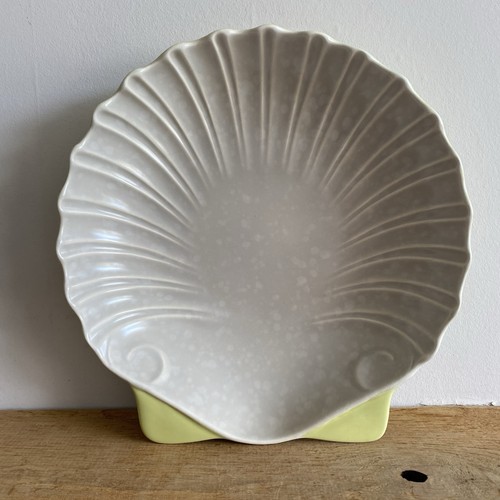 Vintage poole pottery - poole, scallop