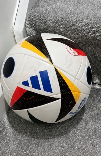 Euro 2024 match ball - match, size