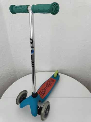 Mini micro deluxe scooter - micro, used