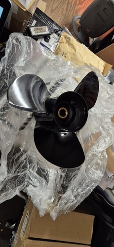 Suzuki outboard propeller - outboard,