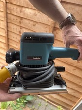 MAKITA 9046 240v Orbital sander half sheet