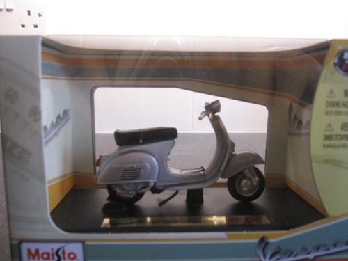 Vespa model scooter - vespa,