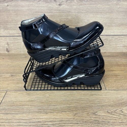 Fly london sandals size - london,