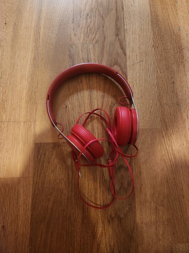 Red beats dre - dre, ear