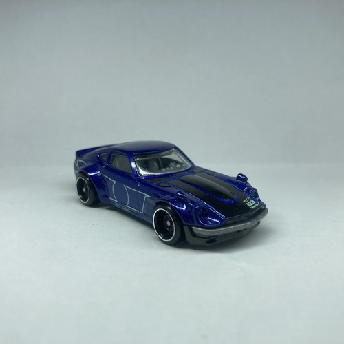 Hot wheels datsun - hot, blue