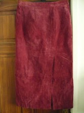 BETH TERRELL RED SUEDE LEATHER