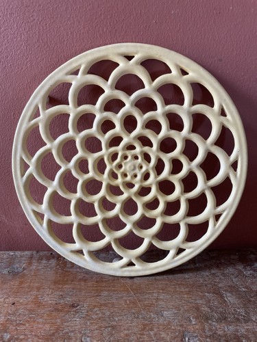 Vintage pale yellow enamelled - vintage,