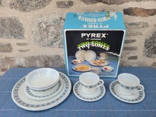 Pyrex Chelsea Pattern Set For
