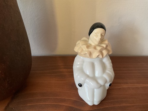 Avon clown milk glass - milk,