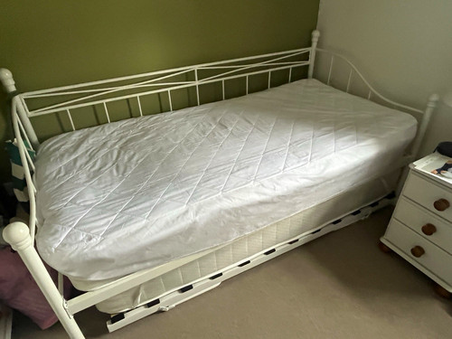 White metal single - white,