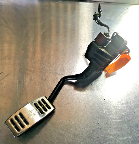 Alfa romeo accelerator - accelerator, foot