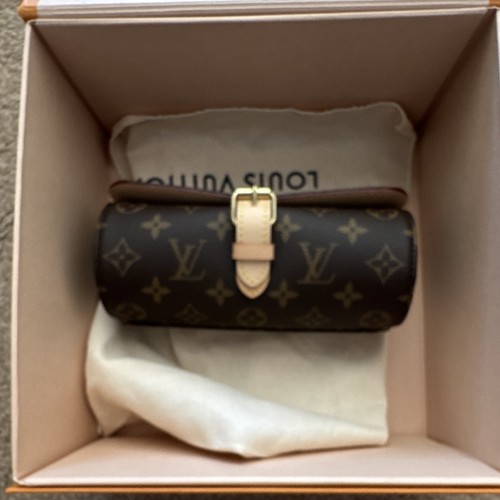 Louis vuitton monogram - louis,