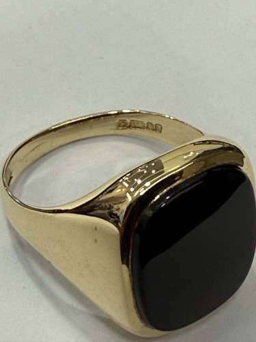 9ct gold onyx cushion signet - gold,
