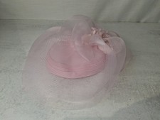 Chapelier Fascinator Hat Pink