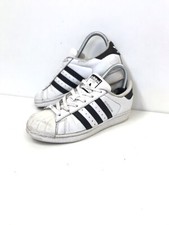 ADIDAS LA MARQUE AUX 3 BANDES