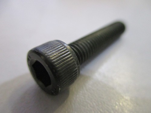 Suzuki engine 6x30 - 6x30, bolts